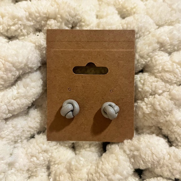 Handmade polymer clay boho knot stud earrings - Picture 2 of 2